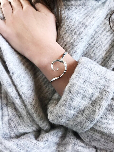 Signature Single Wave Bracelet