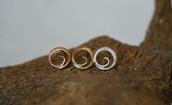 Tiny Floating Wave Studs