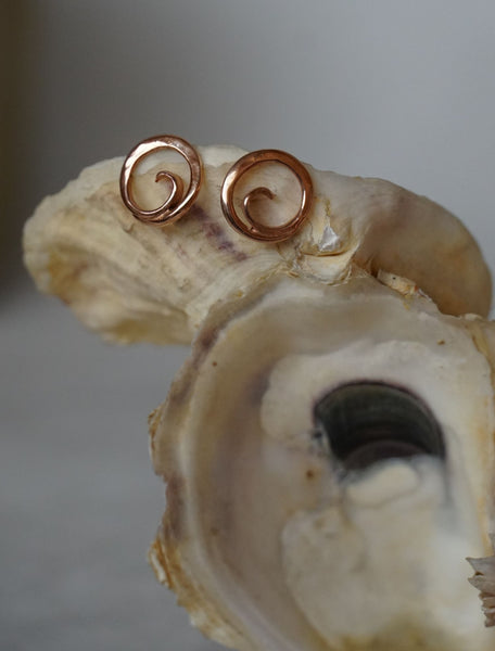 Tiny Floating Wave Studs